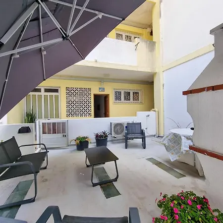 Lcf - 2 Bedroom With Private Bbq Garden Διαμέρισμα Portimão